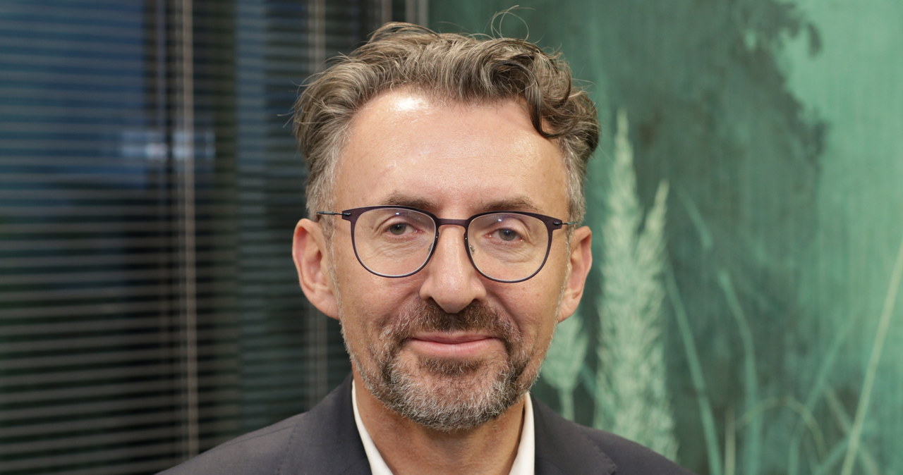 „Strażnik konstytucji podpisał niekonstytucyjną ustawę”. Prof. Chmaj o tzw. lex Tusk