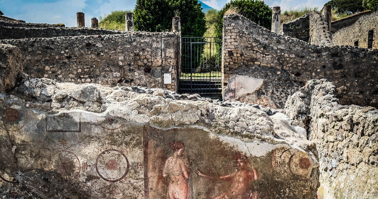 Szkielety dwóch kobiet i dziecka. Nowe odkrycie w Pompejach