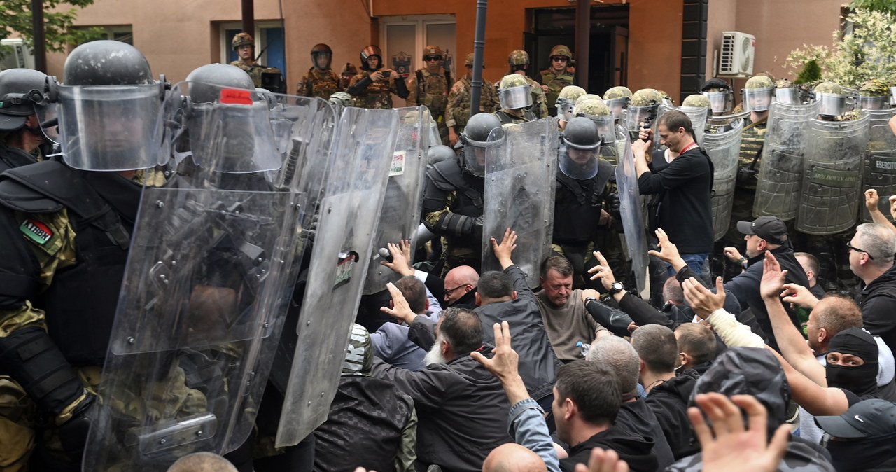Po zamieszkach w Kosowie NATO wysyła dodatkowe oddziały