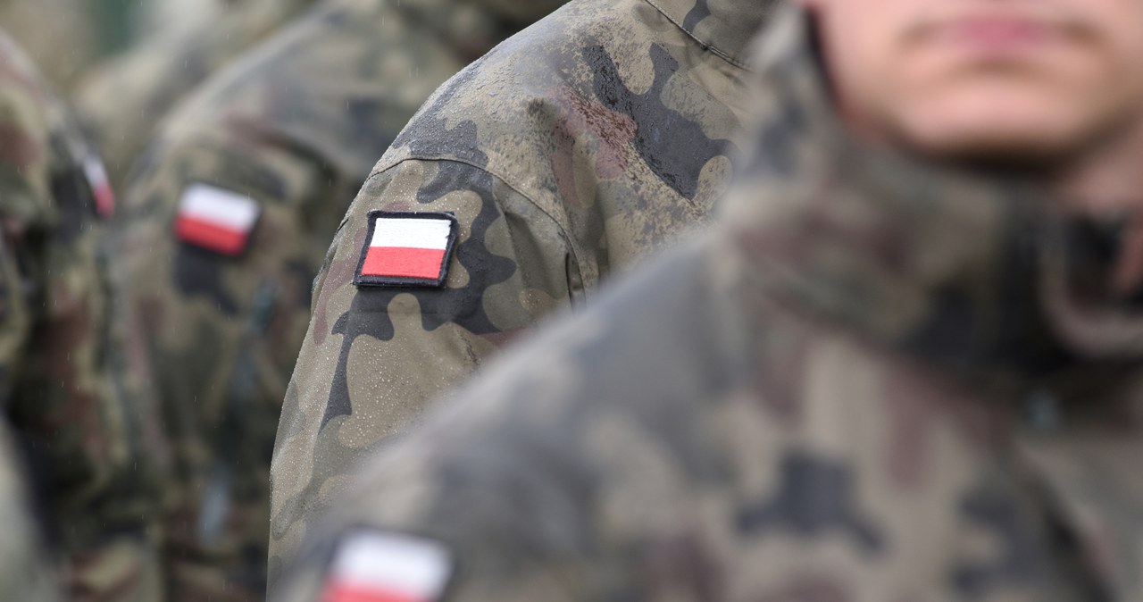 46-letni żołnierz poszukiwany. Nieoficjalnie: Ma ze sobą broń