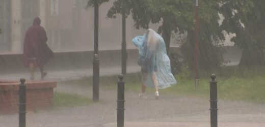 Czeka nas niespokojna środa. IMGW wydało alerty – czekają nas burze, ulewy i podtopienia