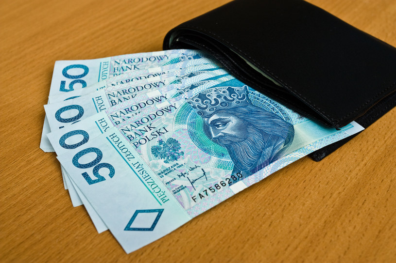 Nawet 1000 zł na wakacje? Wystarczy złożyć w pracy odpowiedni wniosek