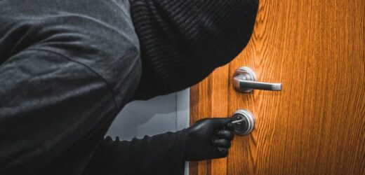 Skala włamań do mieszkań rośnie lawinowo. Prostym trikiem zniechęcisz złodzieja