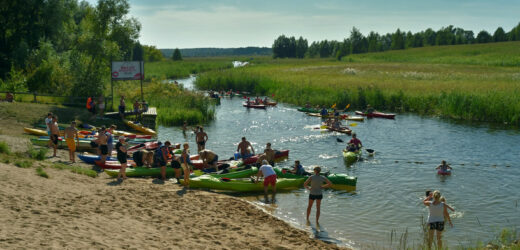 Z dala od gwaru Mrągowa i Mikołajek. Maleńka wieś podbiła serca turystów