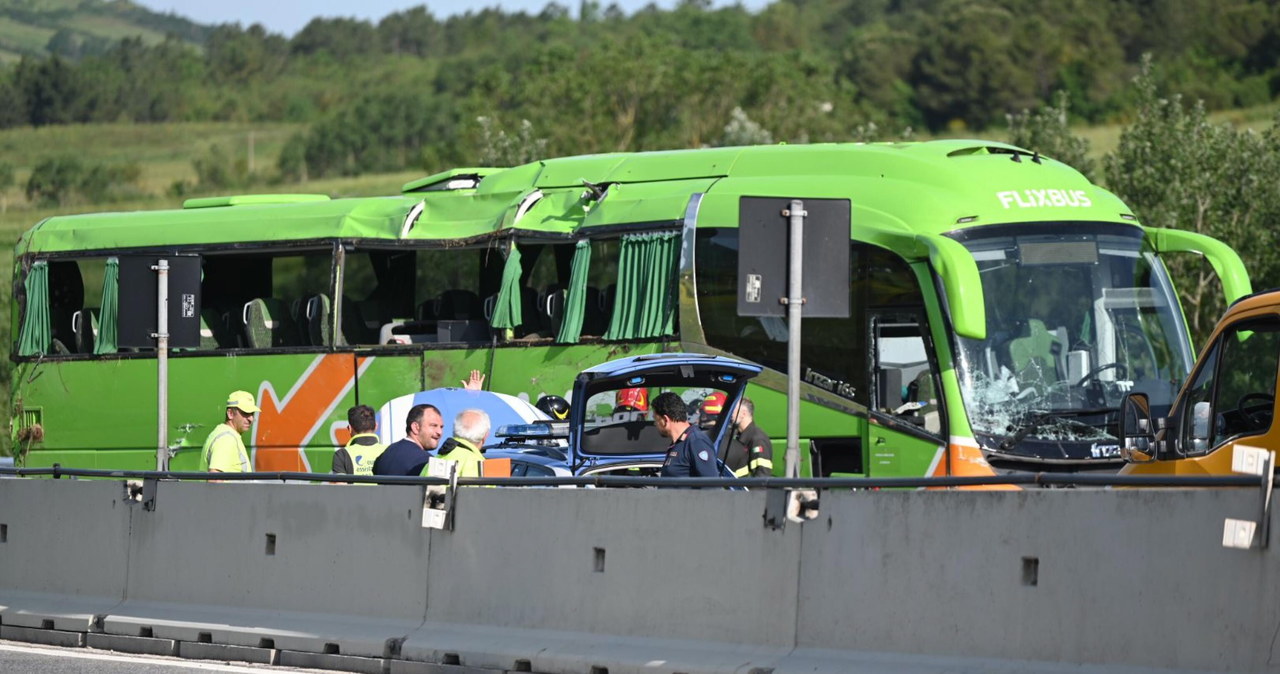 Wypadek z udziałem autokaru na autostradzie we Włoszech