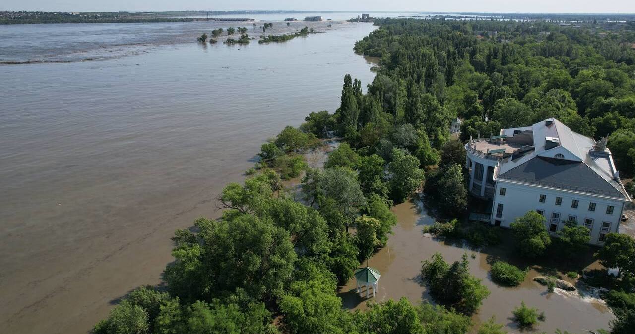 Na Krymie zabraknie wody pitnej? Zagrożenie po zniszczeniu zapory w Nowej Kachowce