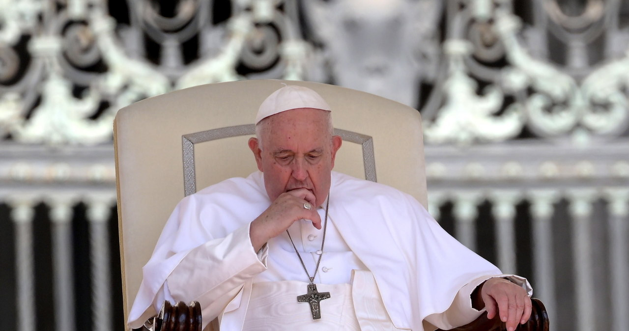 Papież odpoczywa po operacji. Przyjął Eucharystię