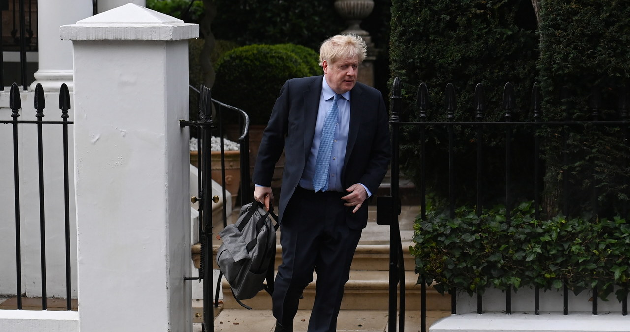 Johnson oddaje mandat poselski. „Jestem zmuszony”