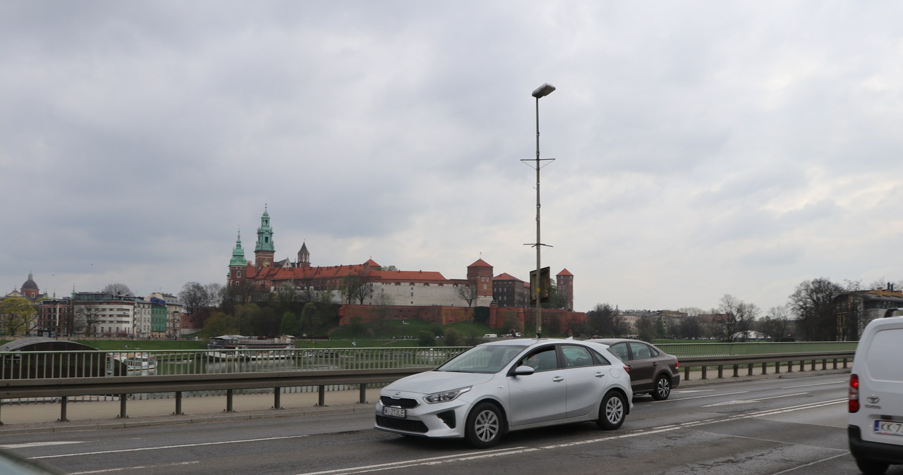 Remont mostu Dębnickiego. Najpierw prace na jezdni od strony Wawelu