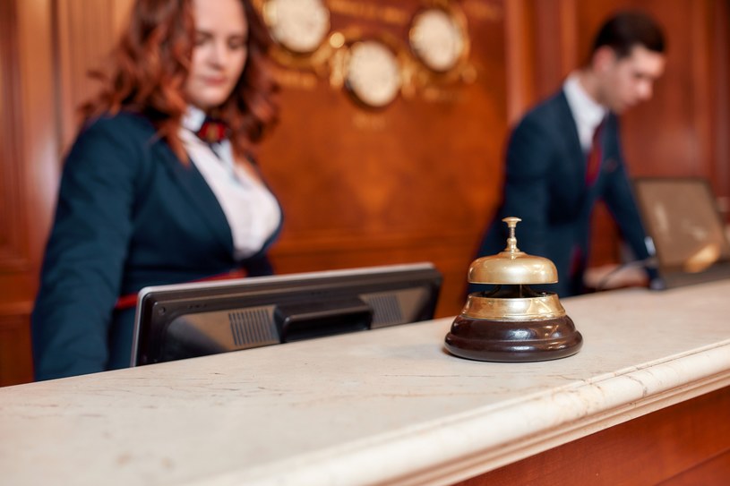 Doba hotelowa droższa niż w ofercie. Ukryte opłaty, które podbijają koszt