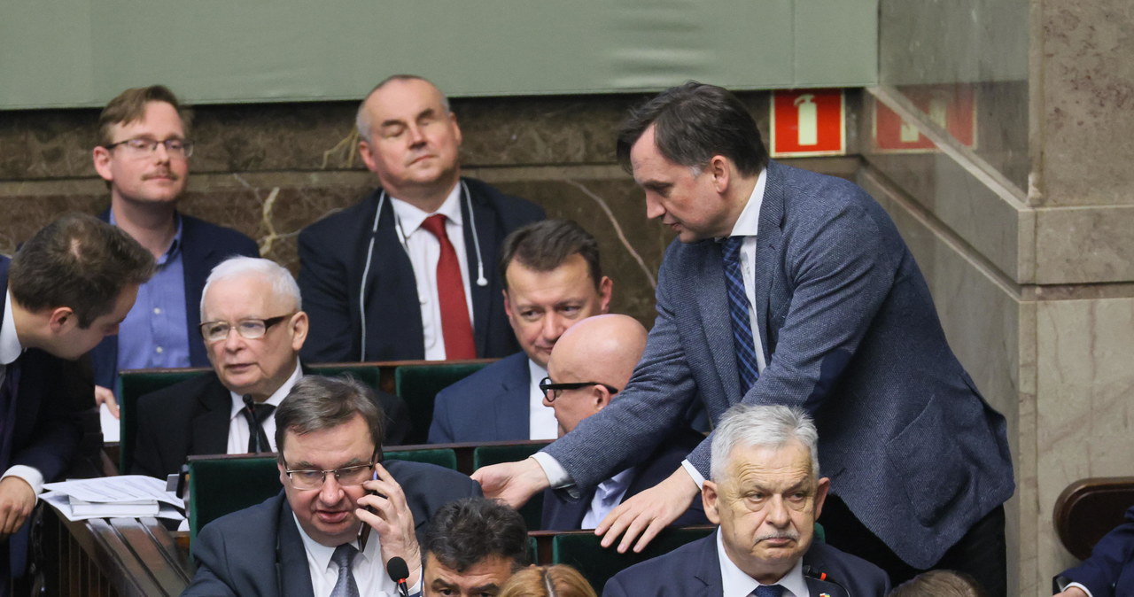 „Lex Tusk”: Coraz mniejsze uprawnienia komisji. PiS zgłasza poprawki