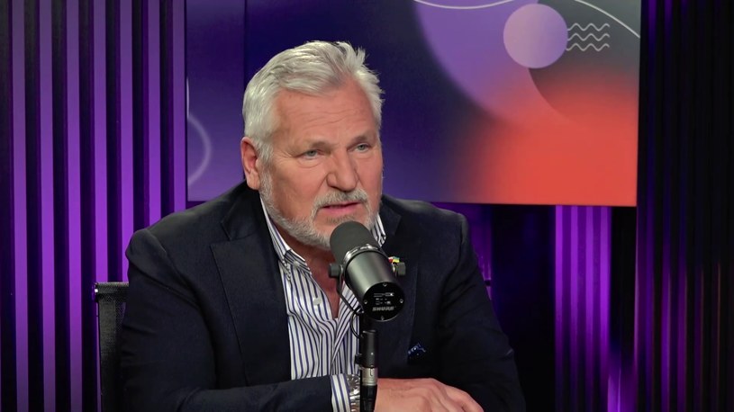 „Ona miała wtedy chłopaka”. Aleksander Kwaśniewski o tym, jak poznał Jolantę. „Zdanowicz pomiędzy wersami”