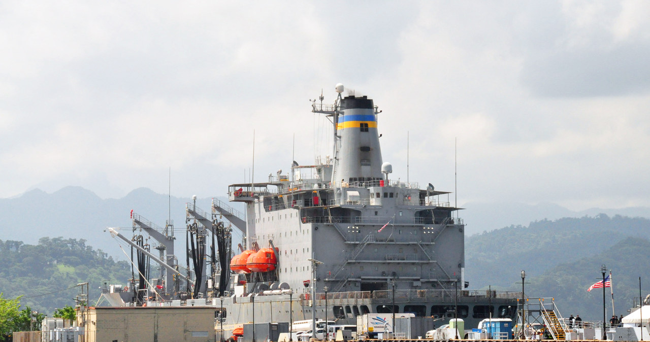 Amerykański tankowiec USNS Joshua Humphreys w Gdyni