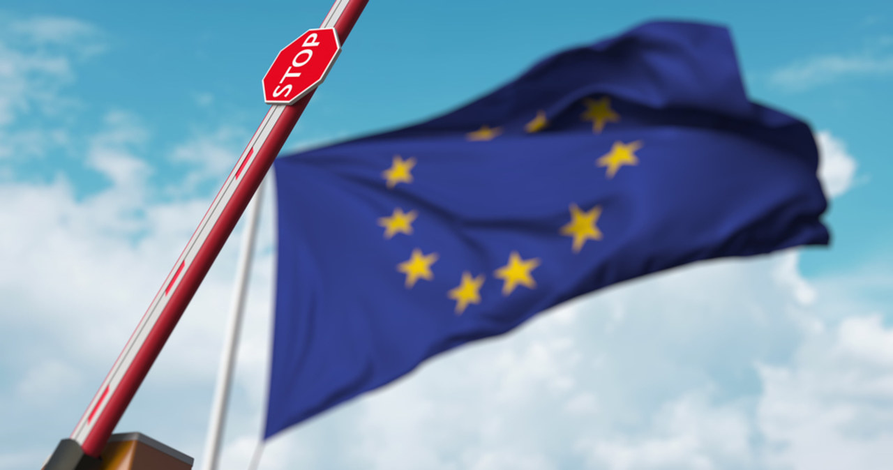 Relokacja migrantów. Co Polacy sądzą o unijnej propozycji i referendum?