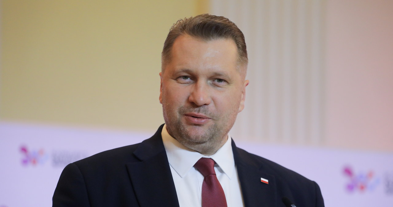 „Willa plus”. TVN24: NIK ustalił, że Czarnek wydał nielegalnie 6 mln złotych