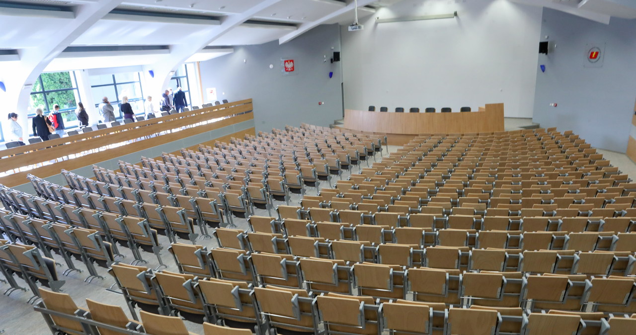 Jak uniknąć prania pieniędzy – będą uczyć na Uniwersytecie Łódzkim