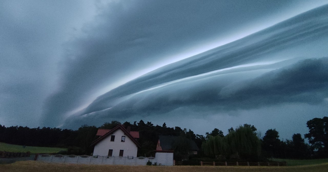 Wały szkwałowe nad Polską. Zjawisko równie piękne, co niebezpieczne