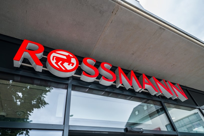 Pilna prośba sieci Rossmann o zwrot napoju. „Podejrzenie odłamków szkła”