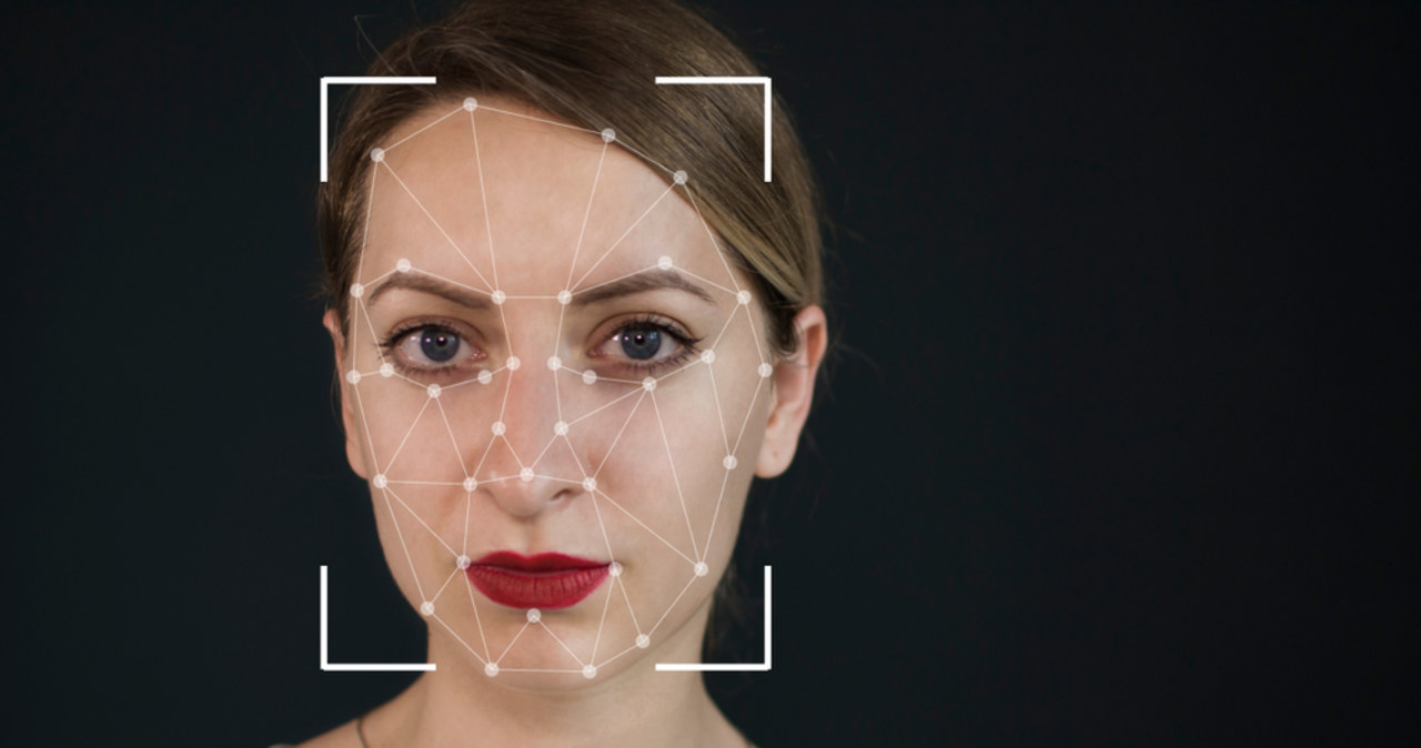 Wielka Brytania zapowiada ostrzejszą walkę z deepfake’ami