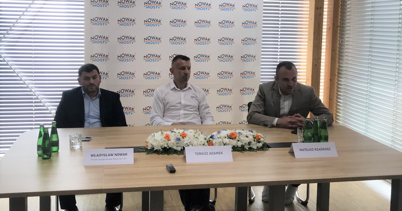 Tomasz Adamek wystartuje w wyścigach samochodowych