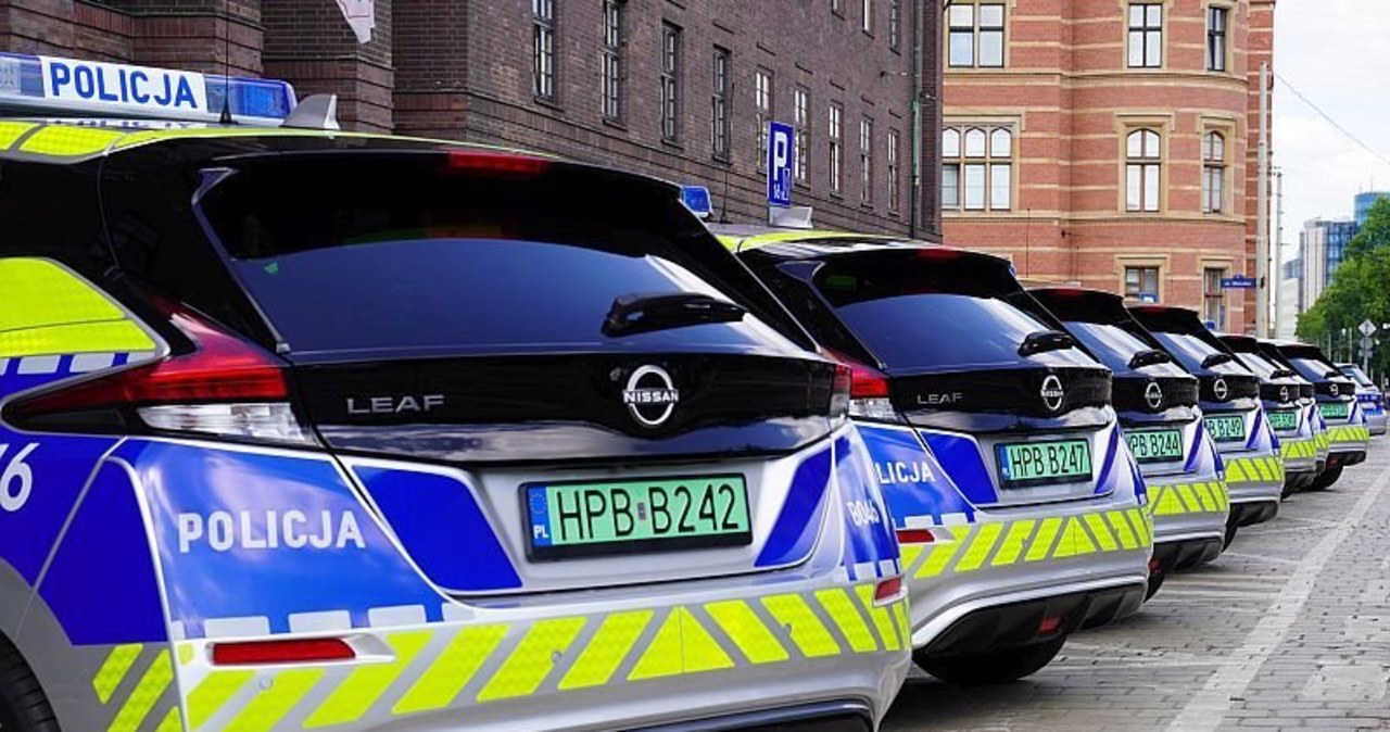 Nowe radiowozy dolnośląskiej policji. Są elektryczne