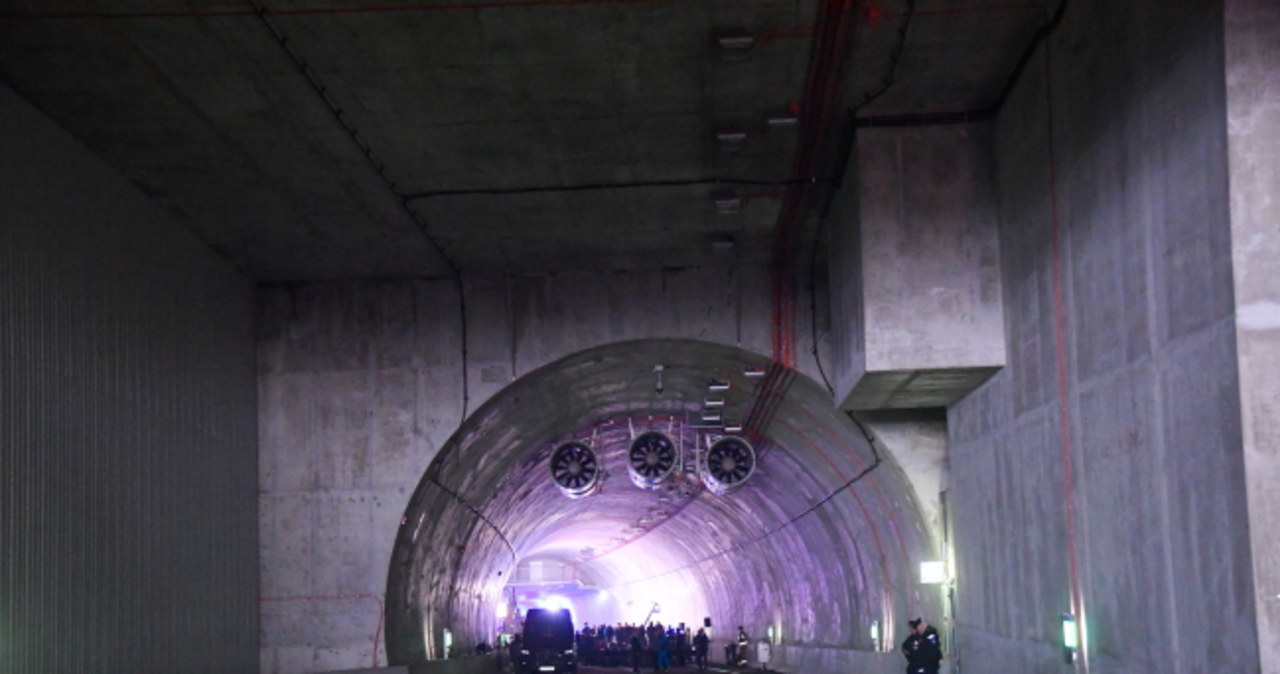 W 2 minuty z wyspy Uznam na Wolin. Tunel pod Świną już otwarty
