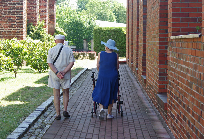 Czternasta emerytura to nie wszystko. Nie każdy senior wie o tych dodatkach