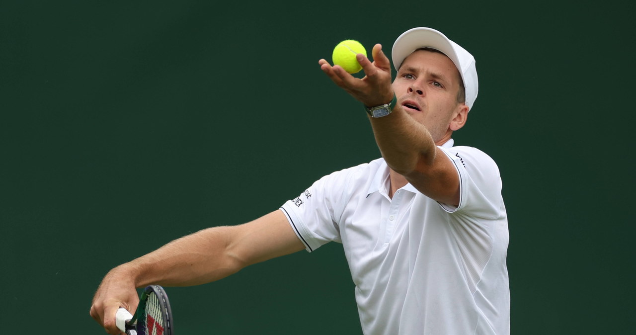 Hurkacz i Linette awansowali do drugiej rundy turnieju w Wimbledonie