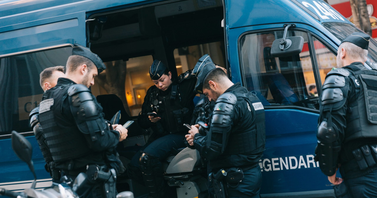 Francja: Ponad milion euro zebrano dla policjanta, który zastrzelił 17-latka