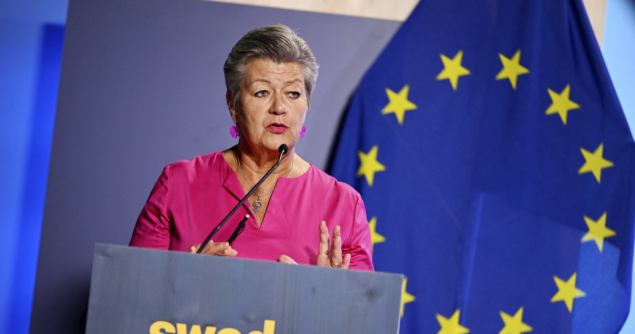 Komisarz UE: Jeśli państwo nie zaangażuje się w relokację, musi płacić