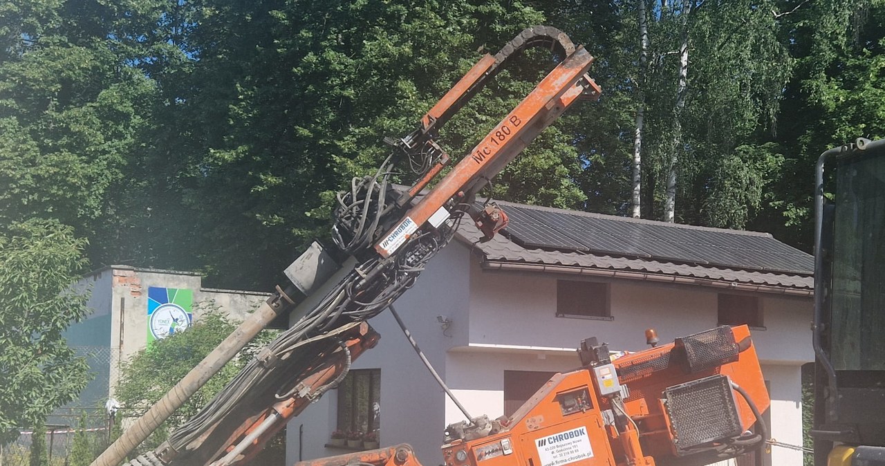 ​Trzebinia: Ziemia zapadła się pod maszyną do wzmacniania gruntu