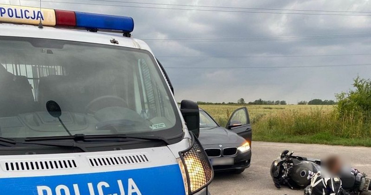 Pirat uciekał przed policją. W środku wsi rozpędził motocykl do ponad 180 km/h