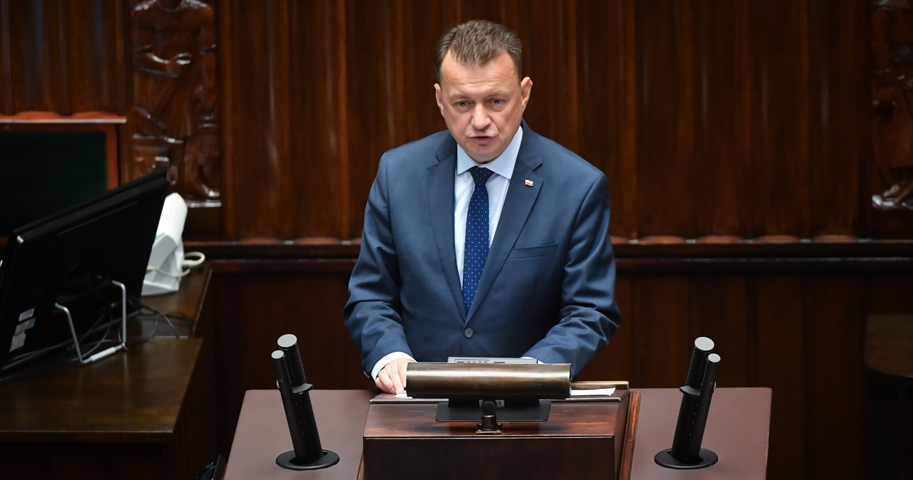 Błaszczak zostaje na stanowisku. Wniosek o wotum nieufności odrzucony