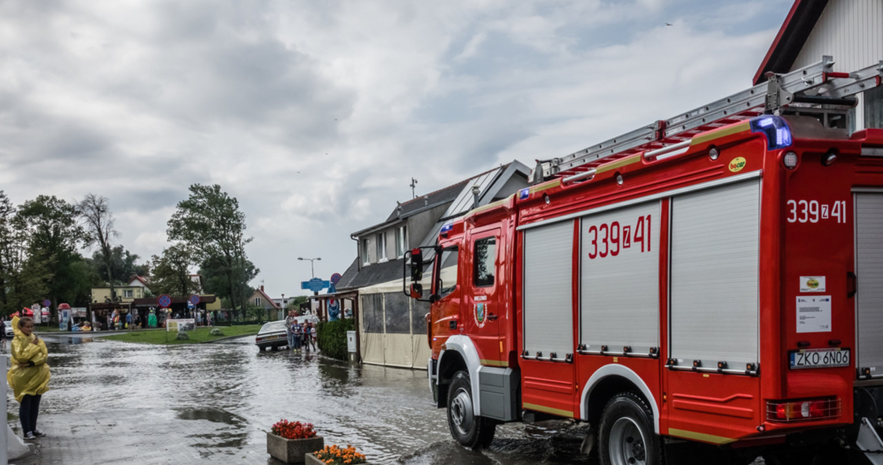 Ulewy nad Polską. Podtopione budynki, zalane ulice, ewakuacja harcerzy