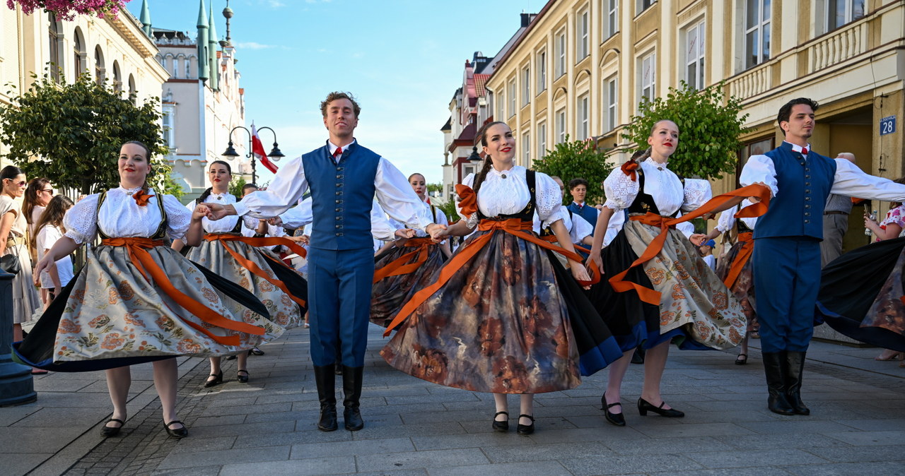 ​Rozpoczął się XIX Festiwal Polonijnych Zespołów Folklorystycznych