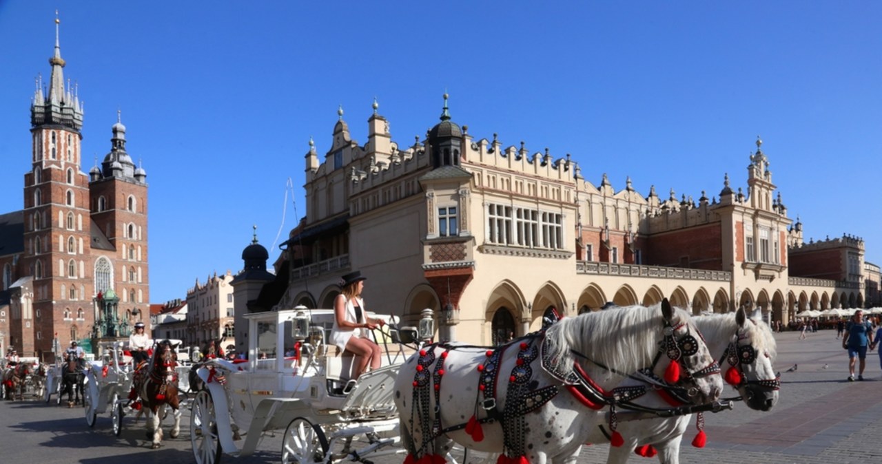 Upały w Krakowie. Dorożki nie przejadą przez Rynek