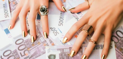 Jeden przelew bankowy zmieni wszystko. Znaki zodiaku, które czeka finansowa niespodzianka