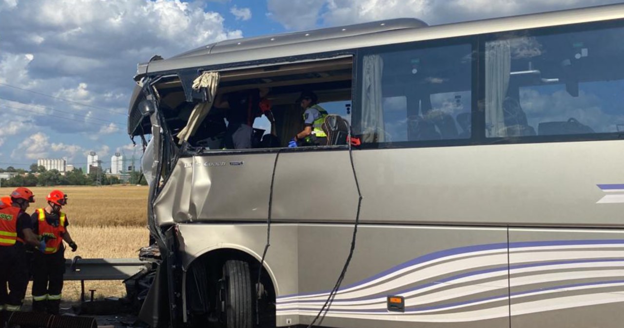 Dwa autobusy zderzyły się na czeskiej autostradzie. Jest wielu rannych