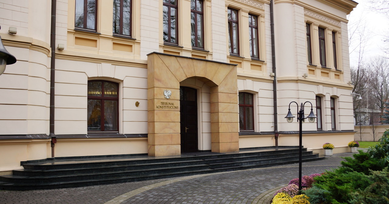 Trybunał Konstytucyjny przełożył rozprawę ws. pełnego składu TK