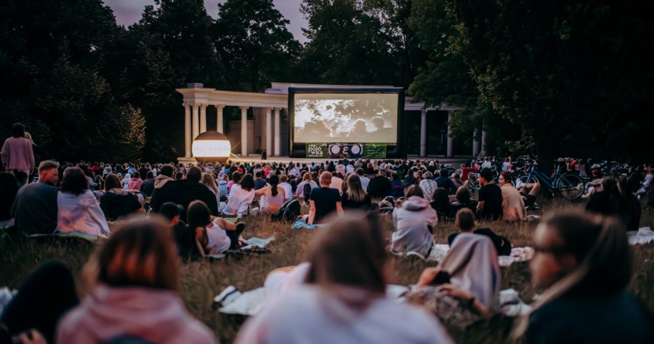 Kino z basenem na 600. urodziny