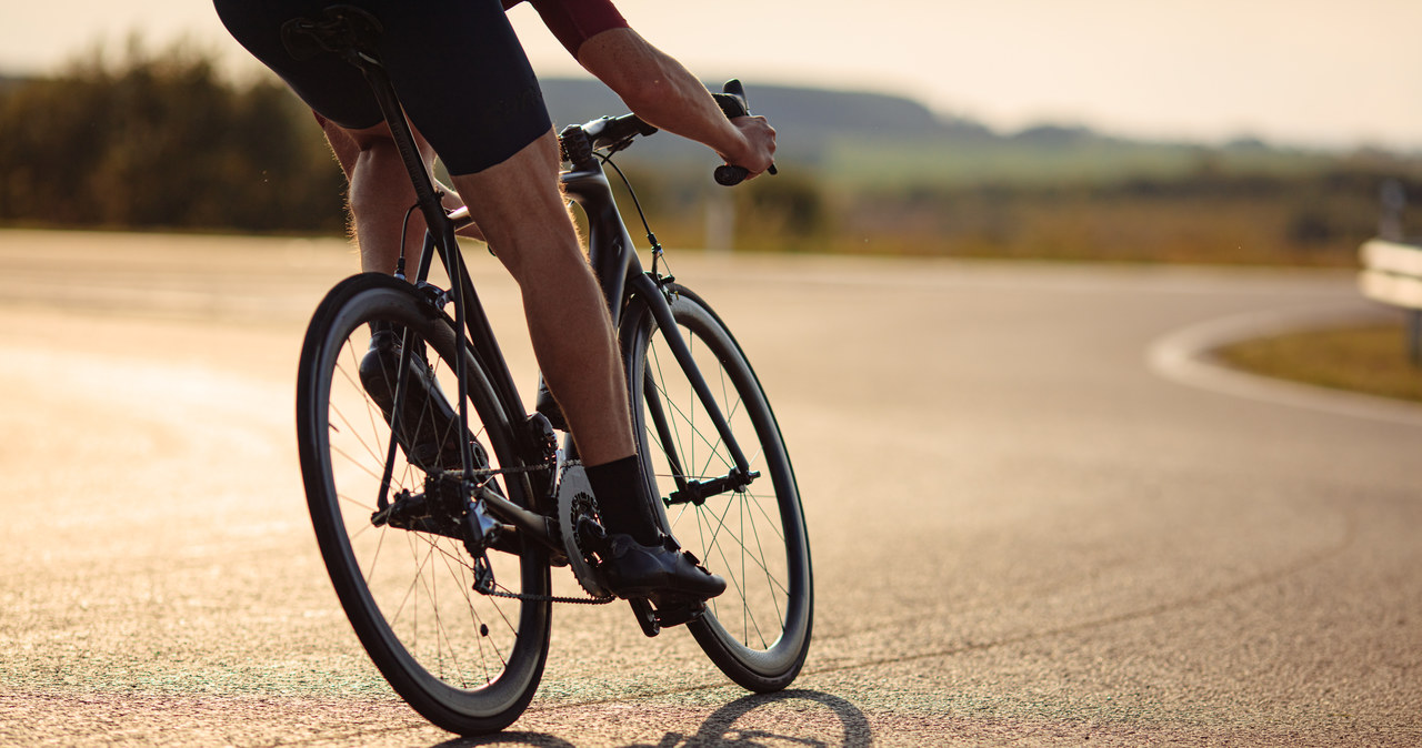 Tragiczny wypadek w trakcie wyścigu kolarskiego. Nie żyje 17-latek