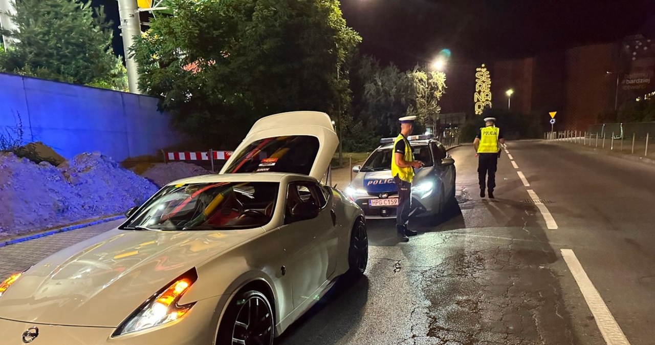 W Krakowie dalej ścigają się na ulicach. Policja wkracza do akcji