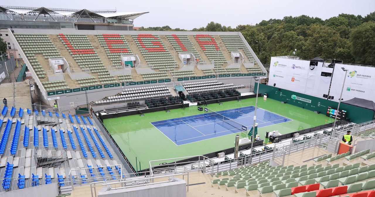 Deszcz namieszał w turnieju WTA w Warszawie. Świątek dalej nie zna rywalki