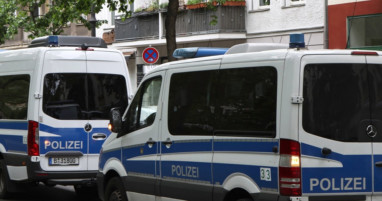 Dwie osoby nie żyją, skakały z płonącego mieszkania na 12. piętrze