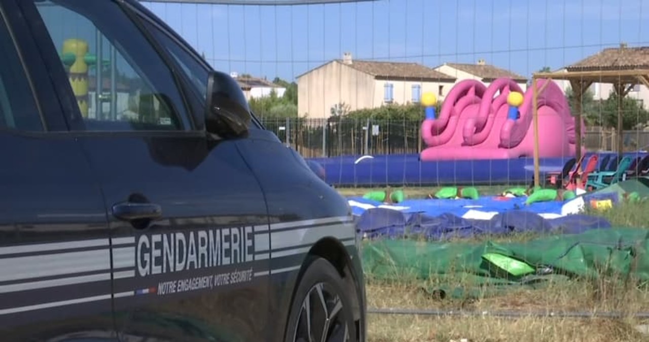 Zjeżdżalnia przeleciała 50 m. Ojciec zmarł, a dziecko jest w stanie krytycznym