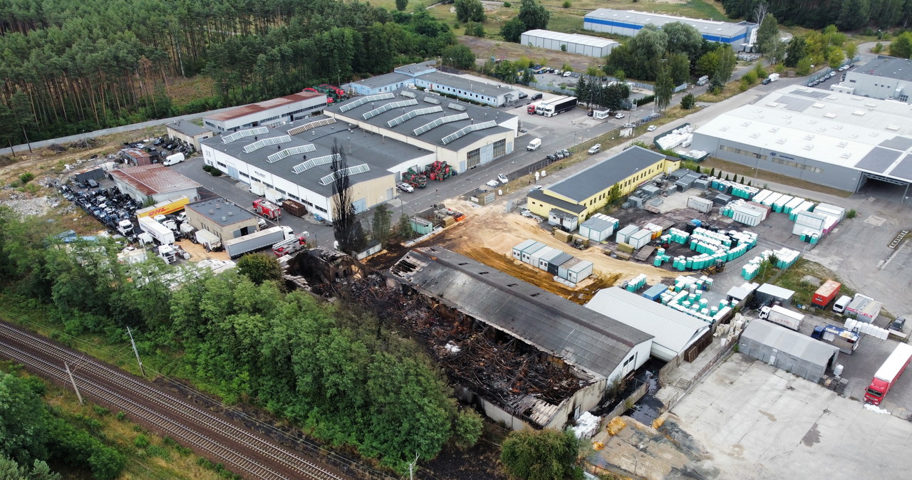 Pożar w Przylepie: Inspektorat sanitarny przestrzega przed wodą i produktami rolnymi z okolicy