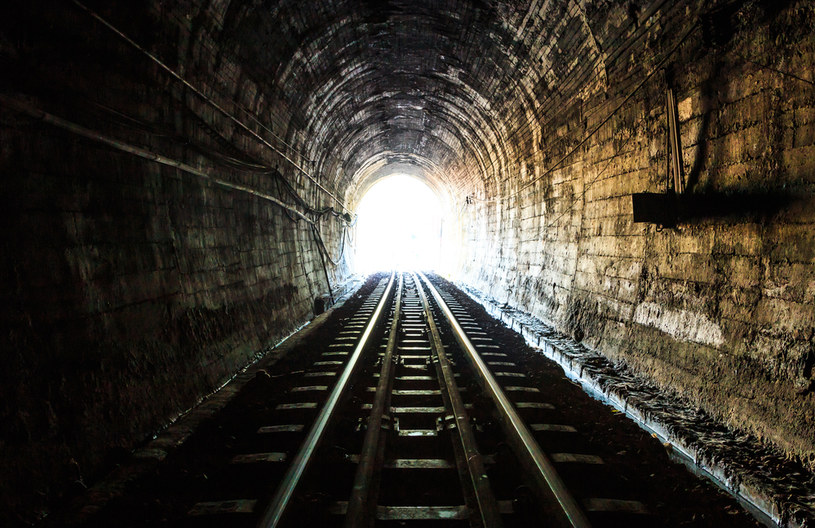 Pod Warszawą ciągnie się tunel widmo. Jakie tajemnice skrywa?