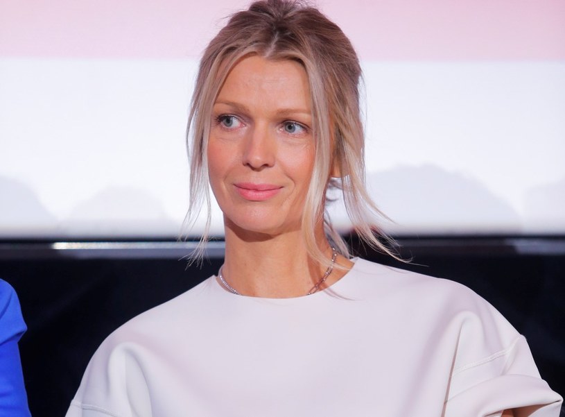 Magda Mołek w naturalnej odsłonie. Pokazała się w minimalistycznej stylizacji bez makijażu