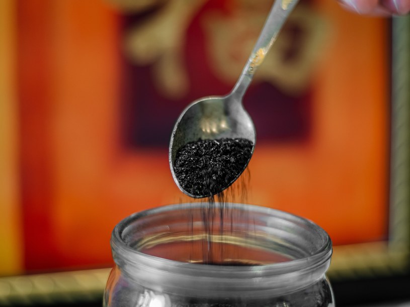Ten produkt genialne działa na rośliny. Wymieszaj z ziemią i czekaj na efekty