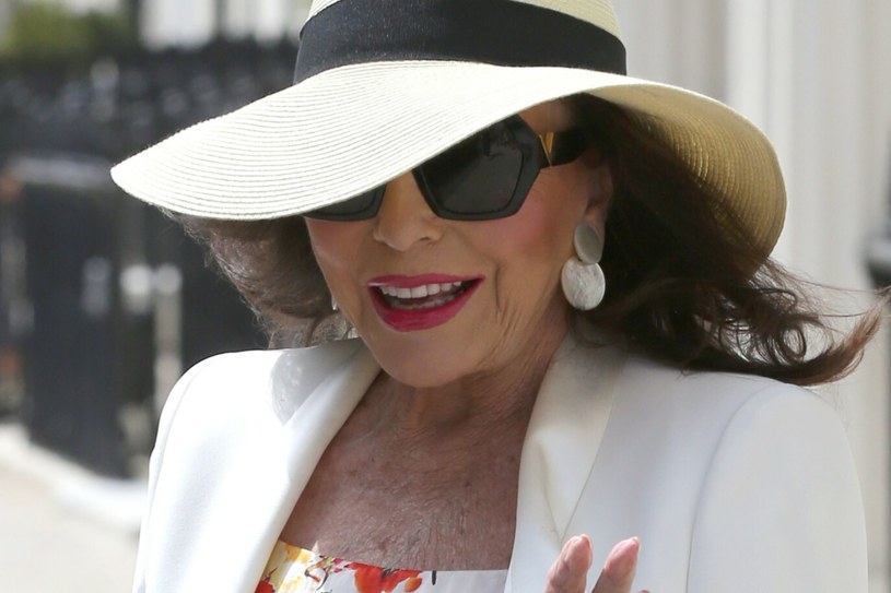 90-letnia gwiazda „Dynastii” zachwyca nad basenem. Joan Collins pokazała się w stroju kąpielowym